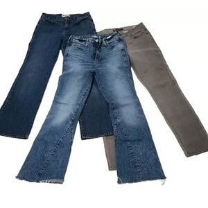 3 pairs of Jeans Size 6 2 Levi's and 1 Old Navy